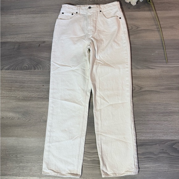 Abercrombie & Fitch The 90’s Straight Ultra High Rise White Jeans - Picture 2 of 11